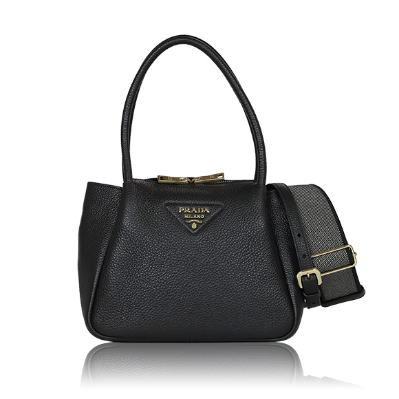 PRADA スモールレザーバッグ 23&nbsp;x18&nbsp;x11cm(幅&nbsp;x 高さ&nbsp;x マチ)