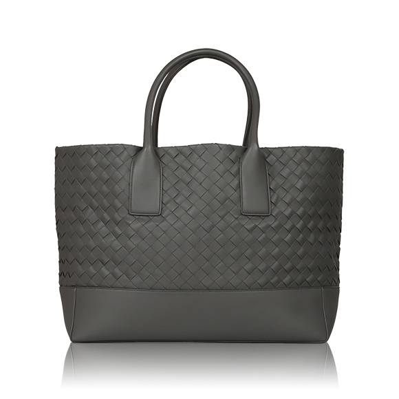 BOTTEGA VENETA カバ 40&nbsp;x31&nbsp;x15cm(幅&nbsp;x 高さ&nbsp;x マチ)
