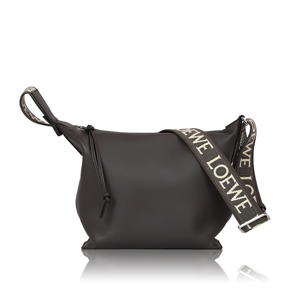 LOEWE キュービィクロスボディバッグスモール 22&nbsp;x21&nbsp;x10cm(幅&nbsp;x 高さ&nbsp;x マチ)