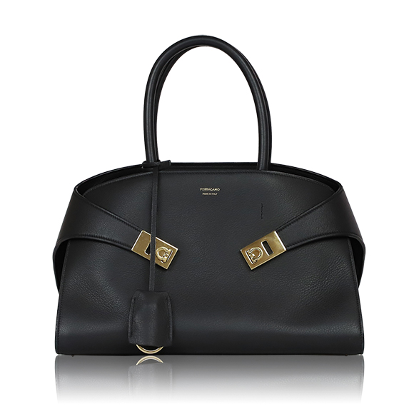 FERRAGAMO ハグM 32&nbsp;x21&nbsp;x18cm(幅&nbsp;x 高さ&nbsp;x マチ)