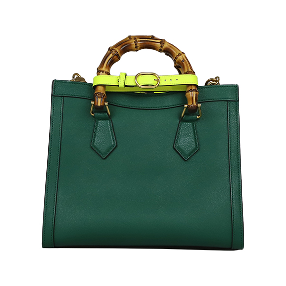 ダイアナスモール