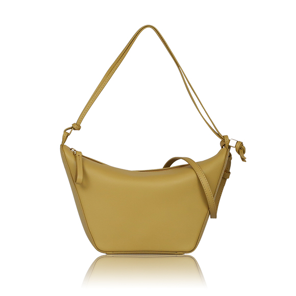 LOEWE ハンモックホーボーバッグミニ 15&nbsp;x17&nbsp;x9cm(幅&nbsp;x 高さ&nbsp;x マチ)