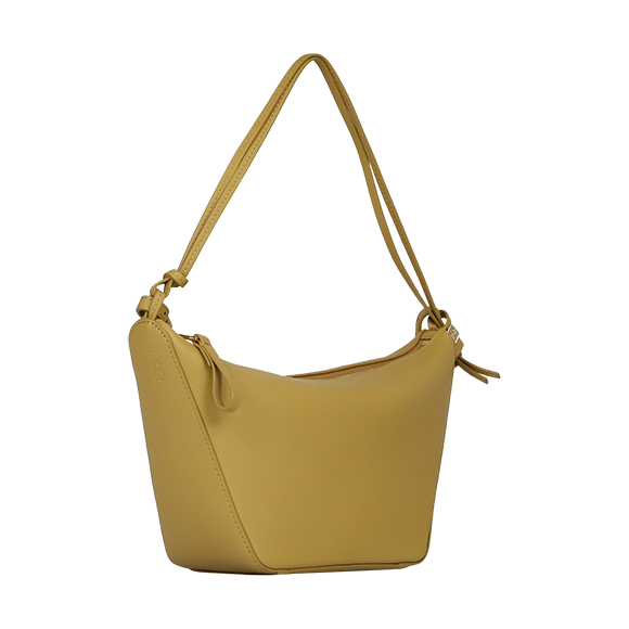 LOEWE（ロエベ）ハンモックホーボーバッグミニ