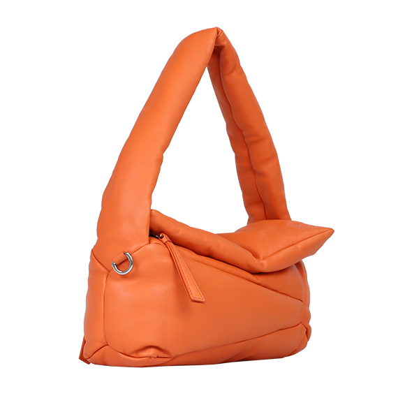 LOEWE（ロエベ）パファーホーボーバッグ