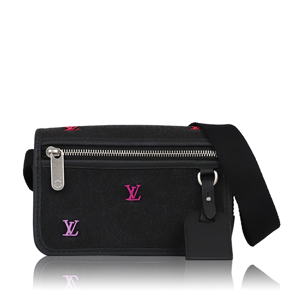LOUIS VUITTON ボスフォールウェアラブルウォレット 18&nbsp;x12&nbsp;x5cm(幅&nbsp;x 高さ&nbsp;x マチ)