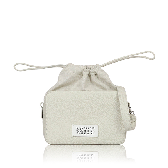 Maison Margiela 5ACカメラバッグミディアム 19&nbsp;x13&nbsp;x7cm(幅&nbsp;x 高さ&nbsp;x マチ)