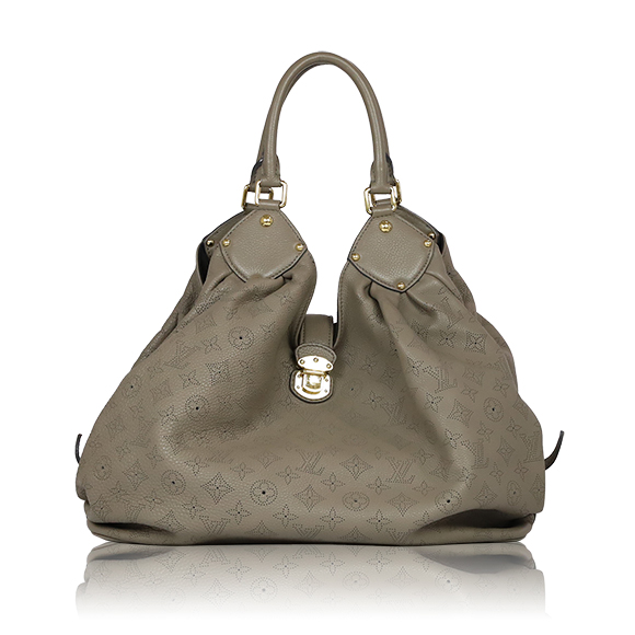 LOUIS VUITTON マヒナXL 40&nbsp;x30&nbsp;x18cm(幅&nbsp;x 高さ&nbsp;x マチ)