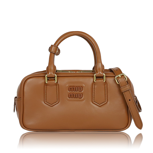 Miu Miu アルカディレザーバッグ 22&nbsp;x11&nbsp;x8cm(幅&nbsp;x 高さ&nbsp;x マチ)