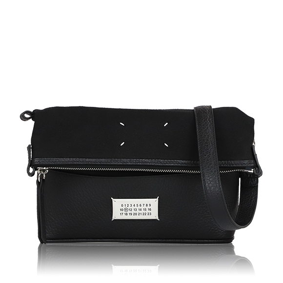 Maison Margiela 5ACホーボースモール 22&nbsp;x25&nbsp;x5cm(幅&nbsp;x 高さ&nbsp;x マチ)