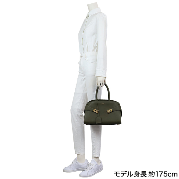 ハグM