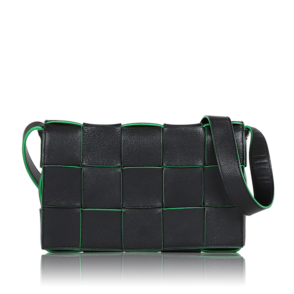 BOTTEGA VENETA カセット 22&nbsp;x14&nbsp;x5cm(幅&nbsp;x 高さ&nbsp;x マチ)