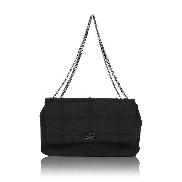 CHANEL チョコバー 30&nbsp;x22&nbsp;x9cm(幅&nbsp;x 高さ&nbsp;x マチ)