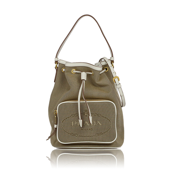 PRADA 2WAYバッグ 17&nbsp;x23&nbsp;x12cm(幅&nbsp;x 高さ&nbsp;x マチ)