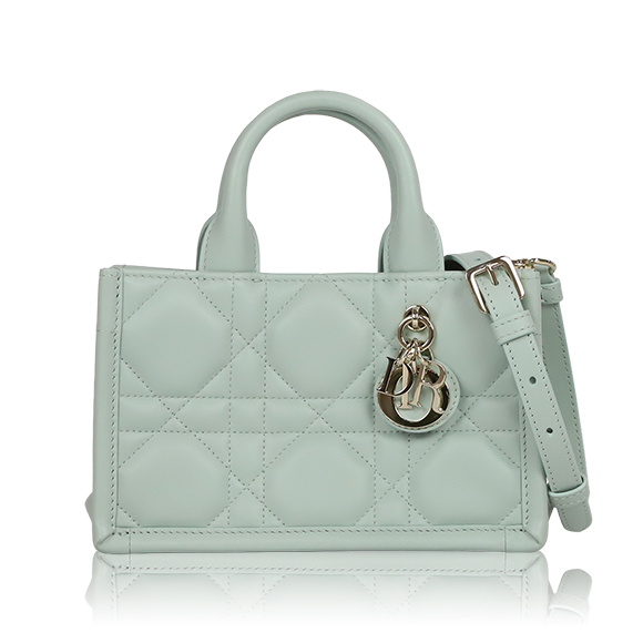Dior ブックトートバッグミニ 21&nbsp;x13&nbsp;x7cm(幅&nbsp;x 高さ&nbsp;x マチ)
