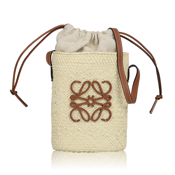 LOEWE スクエアポケット 13&nbsp;x17&nbsp;x6cm(幅&nbsp;x 高さ&nbsp;x マチ)