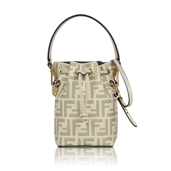 FENDI モントレゾール 12&nbsp;x18&nbsp;x10cm(幅&nbsp;x 高さ&nbsp;x マチ)