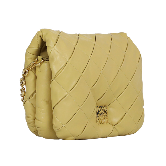 LOEWE（ロエベ）パファーゴヤバッグ