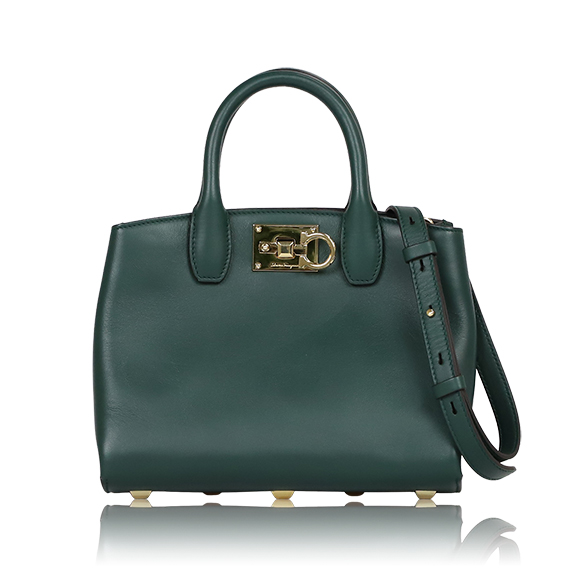 FERRAGAMO スタジオボックスミニ 