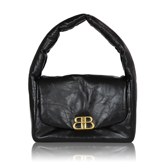 BALENCIAGA モナコスリングバッグ 32&nbsp;x22&nbsp;x17cm(幅&nbsp;x 高さ&nbsp;x マチ)