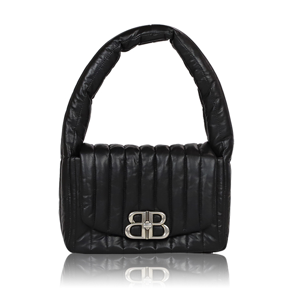 BALENCIAGA モナコスリングバッグ 24&nbsp;x17&nbsp;x10cm(幅&nbsp;x 高さ&nbsp;x マチ)