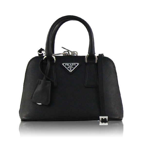 PRADA サフィアーノ 18 x12 x7cm(幅 x 高さ x マチ)