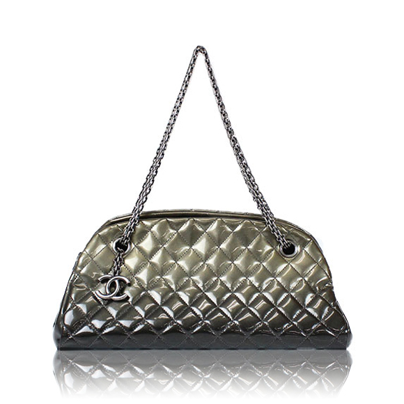 CHANEL マドモアゼルバッグ 33 x 15 x 15cm(幅 x 高さ x マチ)