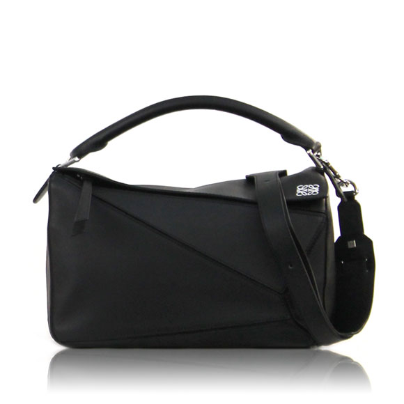 LOEWE パズルバッグ 28 x19 x11cm(幅 x 高さ x マチ)