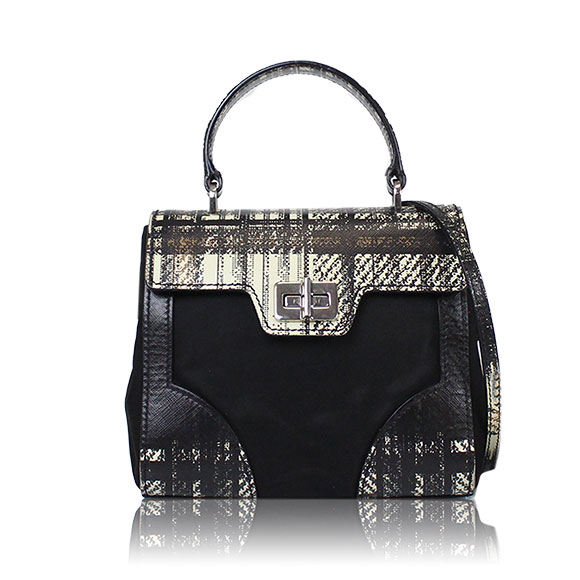 PRADA 2WAYバッグ 20 x18 x11cm(幅 x 高さ x マチ)