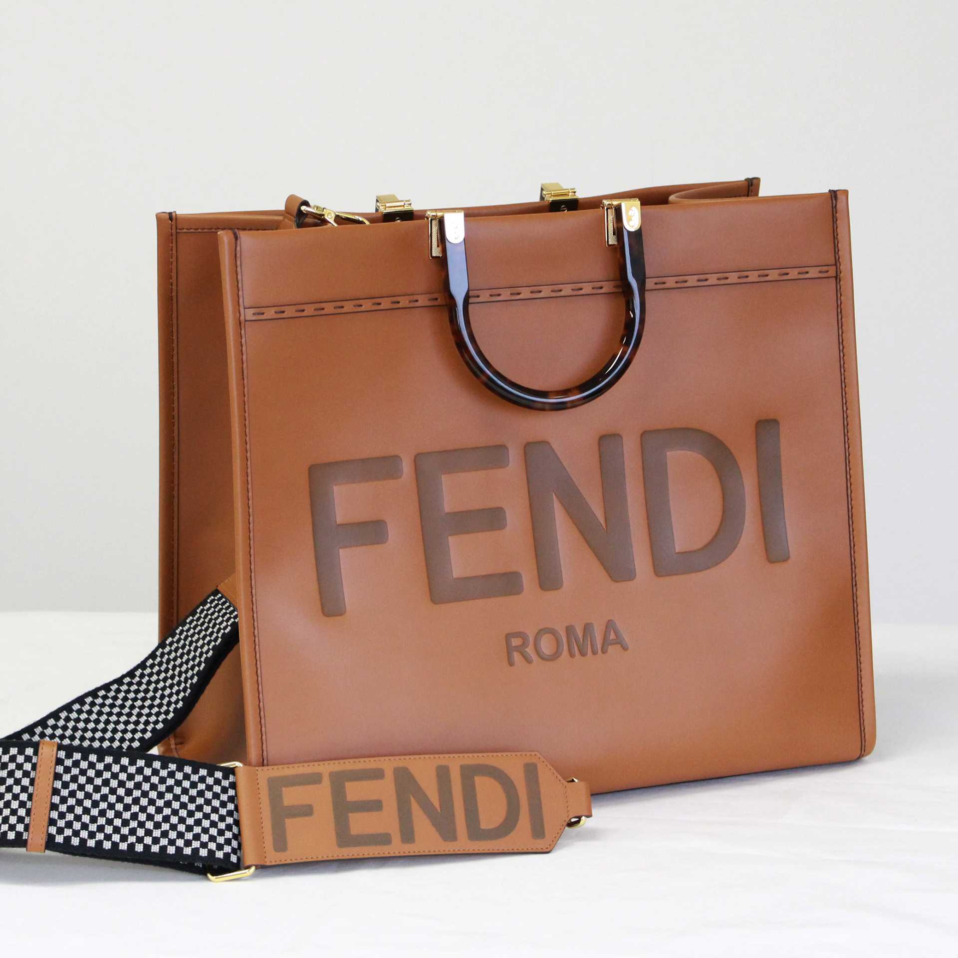 【美品】FENDI バック