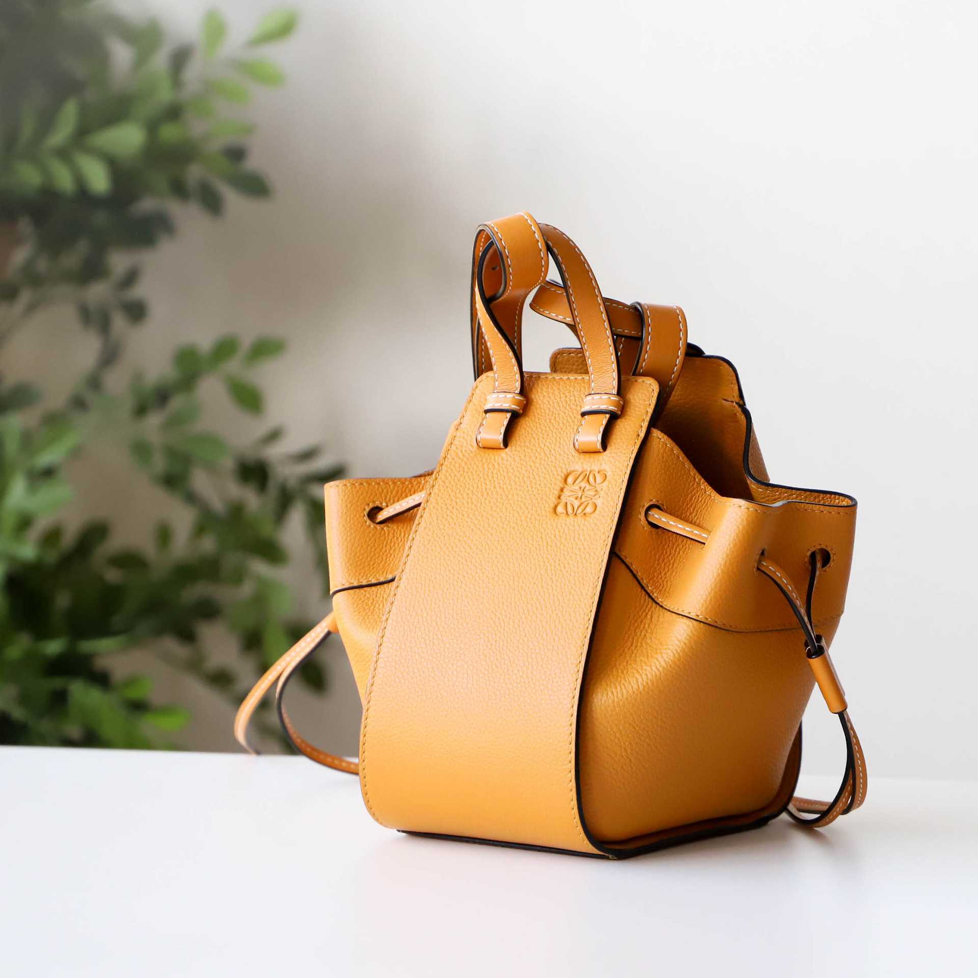 人気商品！！ LOEWE バッグ - crumiller.com