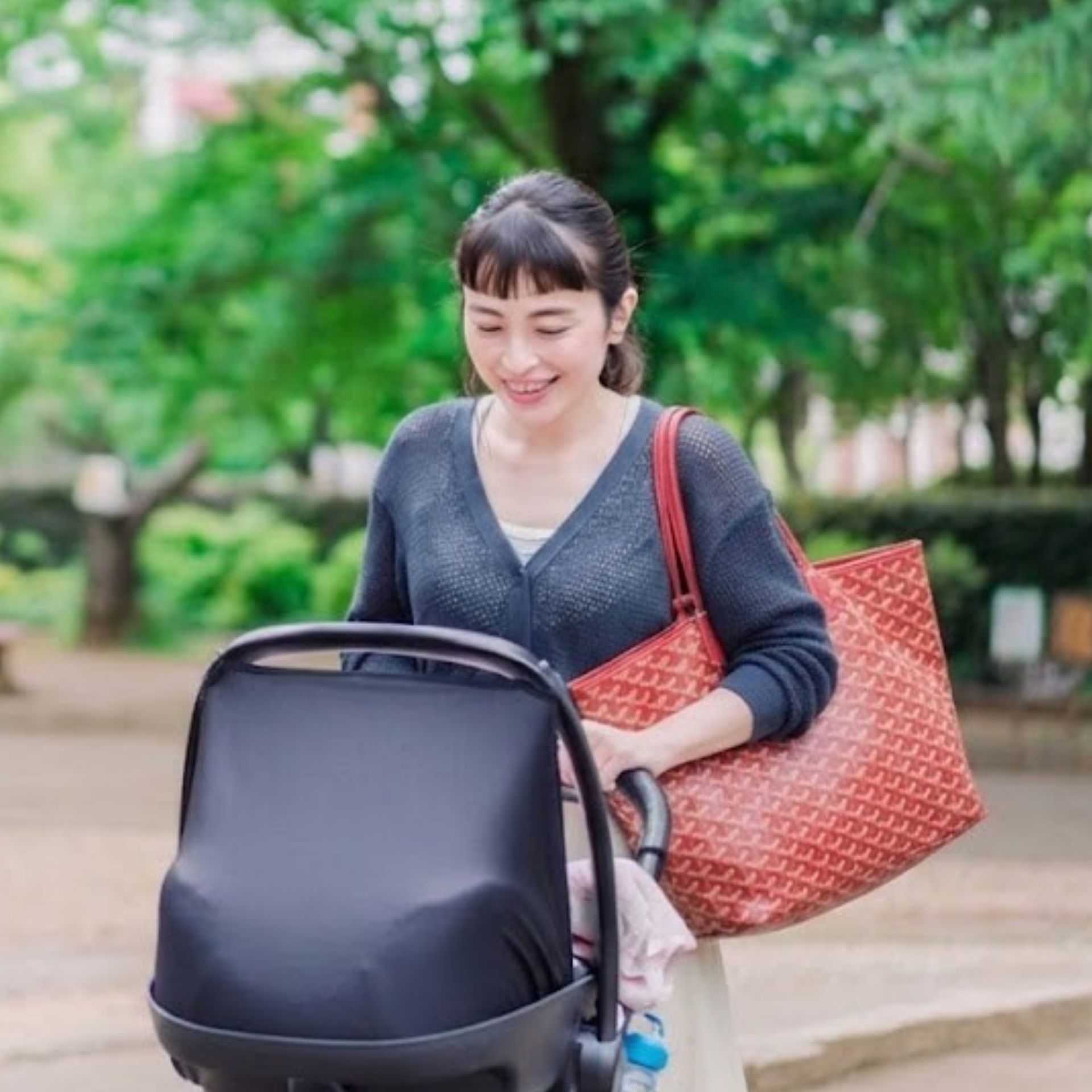 育休中・産後のバッグ選び。おしゃれを諦めたくないママにラクサスが選ばれる3つの理由