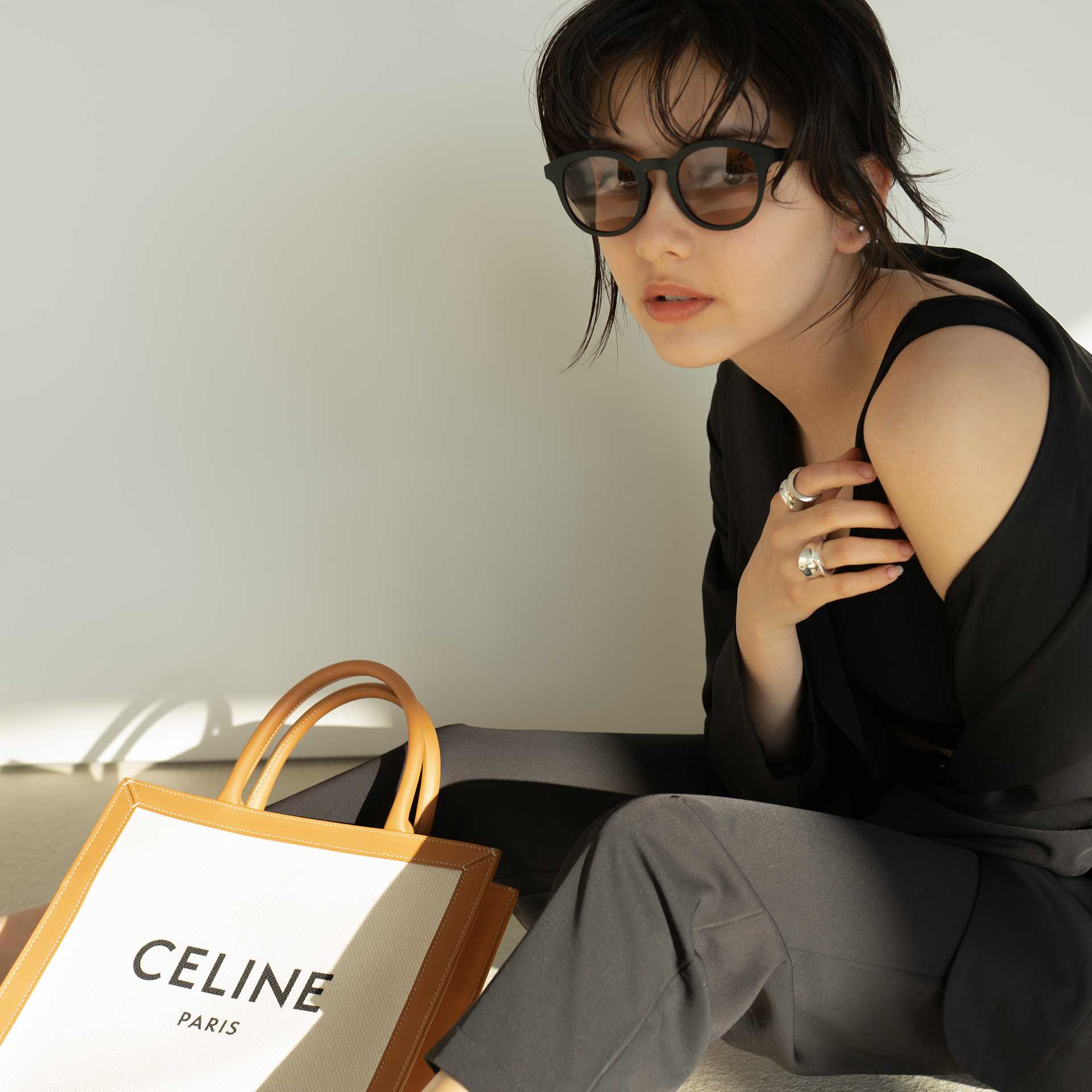 手元から気分が上がる！CELINE（セリーヌ）人気バッグをご紹介 | Laxus
